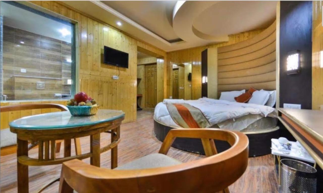 Hotel Sheen Srinagar  Exterior photo